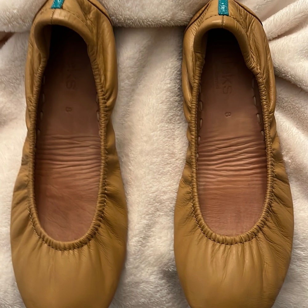 Gently used Tieks ballet shoes super comfortable great condition.